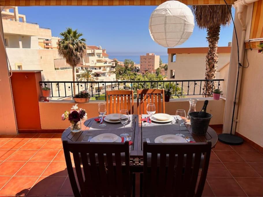 Benalmadena Costa Malaga Apartamento Muy Acogedor Con Vistas Al Mar Terraza Gigante Para Verano E Invierno Parking 외부 사진